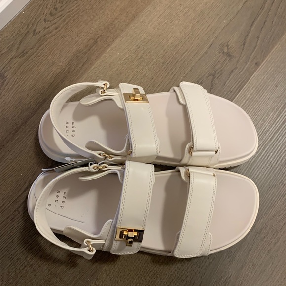 Women’s Dad Sandals - Picture 7 of 10